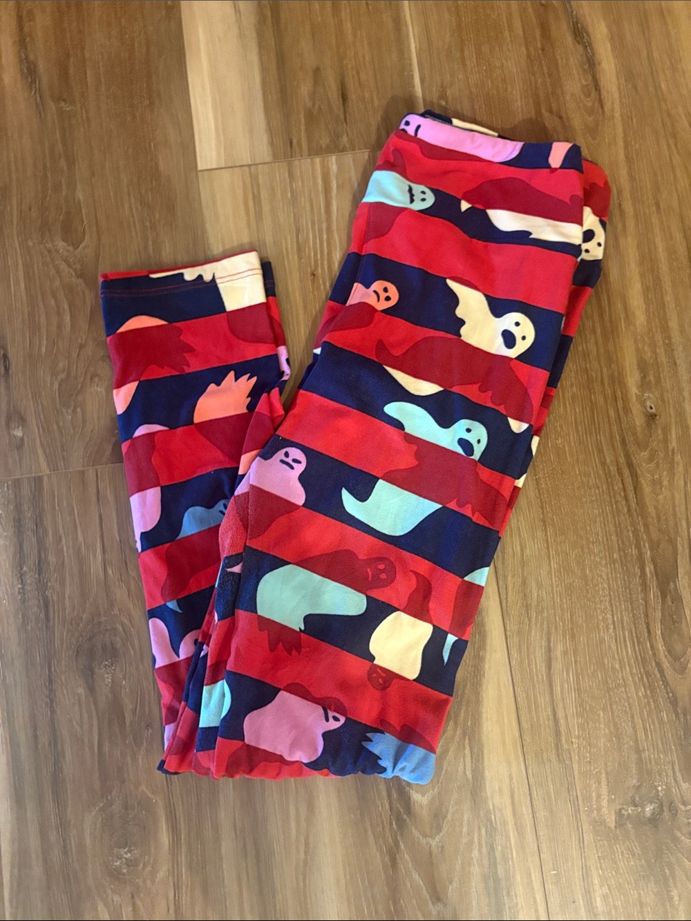 Woman’s Red Ghost-Print Leggings
